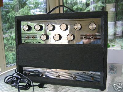 DanelectroDS100StereoAmp1