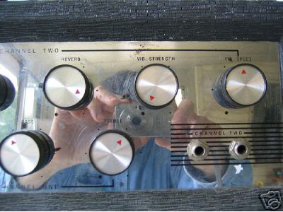 DanelectroDS100StereoAmp4